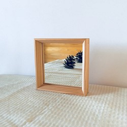小さな木の鏡 1枚目の画像