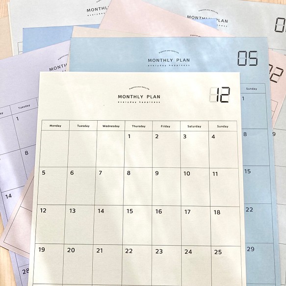 23年 くすみカラー カレンダー カレンダー Atelier Komichi 通販 Creema クリーマ ハンドメイド 手作り クラフト作品の販売サイト