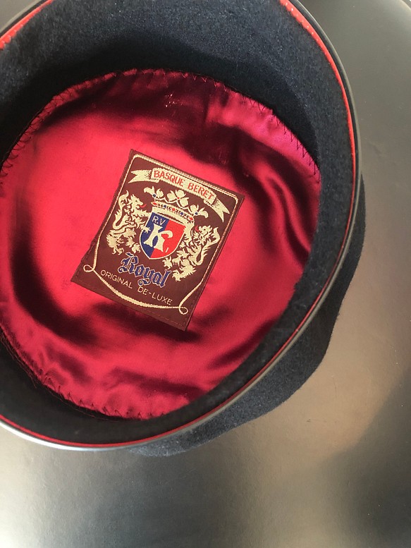 フランス ヴィンテージ 紋章タグ付き黒いベレー帽/バスクベレー 生地