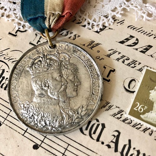 英国で出会った♪アンティーク 1902年エドワード7世戴冠式記念メダル 