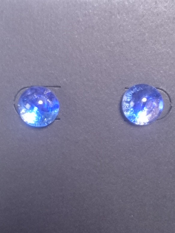 ベネチアンガラス　青な気分のピアス　中粒 1枚目の画像