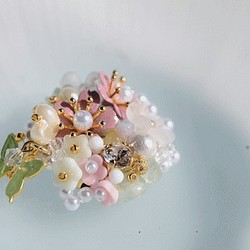 桜と蝶　花束ブローチ 1枚目の画像