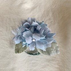 手染め紫陽花のコサージュ 1枚目の画像