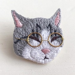 眼鏡貓刺繡胸針[Sabatra] 第1張的照片