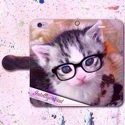iPhone Android的筆記本型手機殼小貓眼鏡免費送貨 第1張的照片