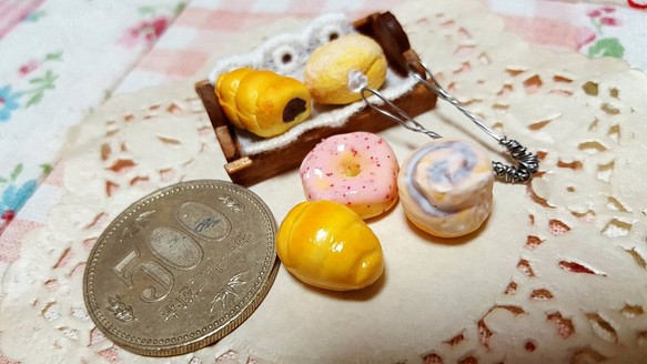 ミニチュア　菓子パン&トレーセット(トング付) 1枚目の画像
