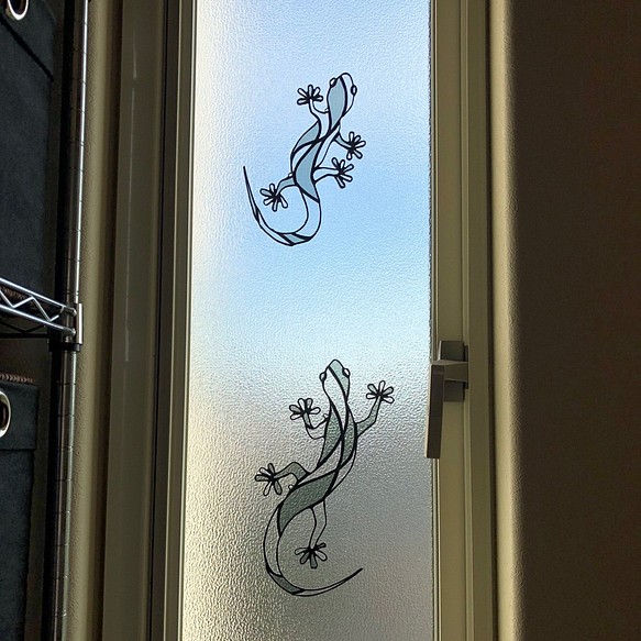 ステンドグラス サンキャッチャー・ウォールデコ　”Gecko  ~yamori~”　ABセット 1枚目の画像